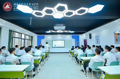 產教融合新篇章 安培中心攜手三企共建軟件與網絡安全產業學院，賦能上海網絡信息安全軟件開發